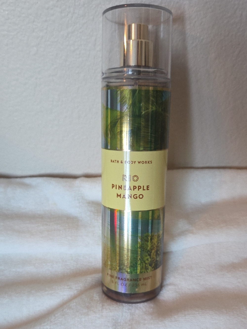 Bath & Body Works Pineapple Mango Mist in Green and Gold